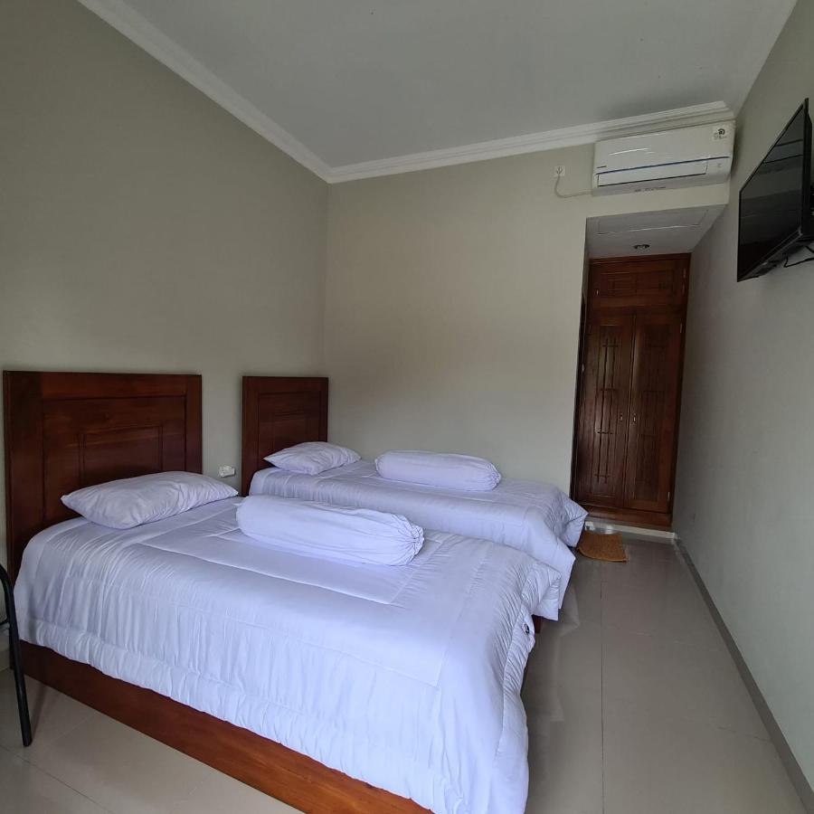 Hotel Kaliu Pacitan Exterior foto